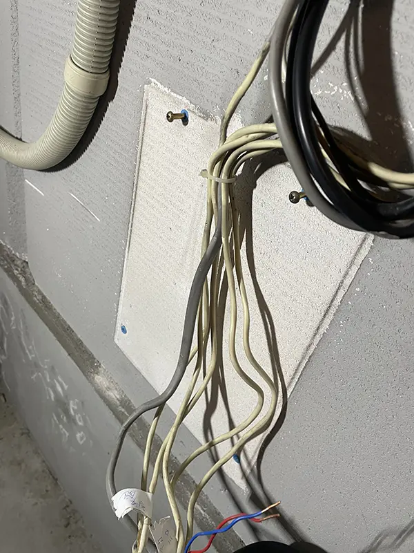 制御器を取り外しました。